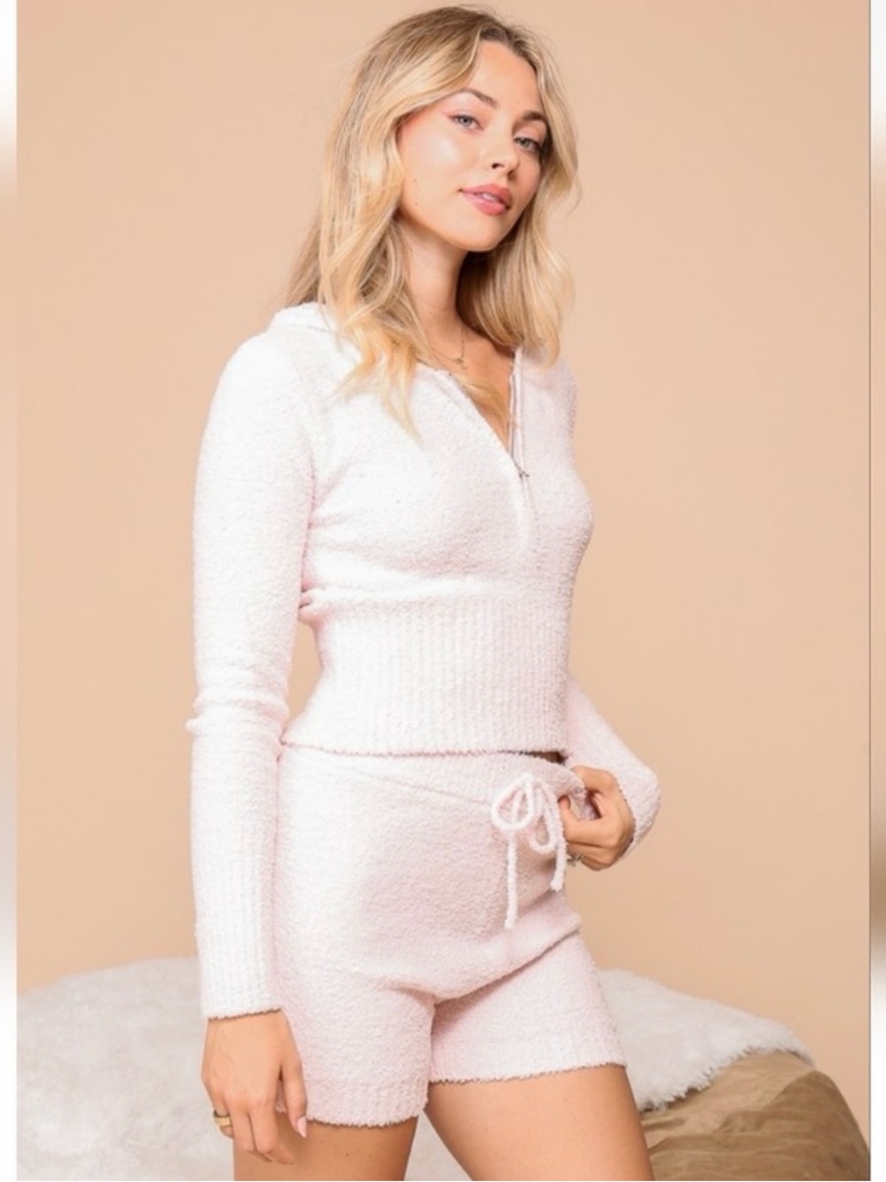 🎀NWT Timing “Light Pink🎀Fuzzy Stay Home 2pc Set: Hooded Top & Shorts” Sz Large🎀